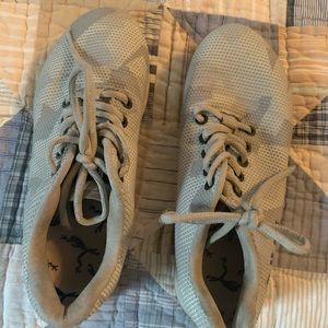 Grey Camo No Bull size 7